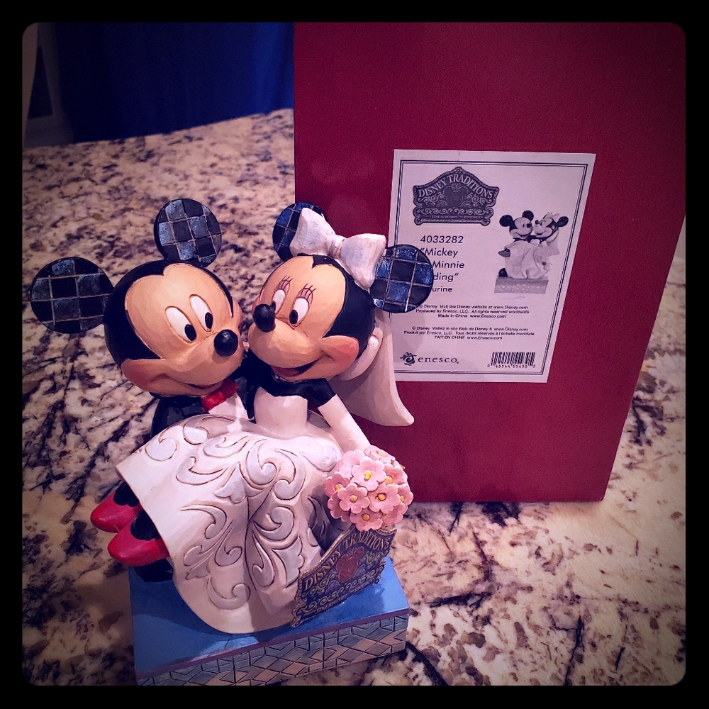 Jim Shore Wedding Minnie and Mickey- NEW IN BOX